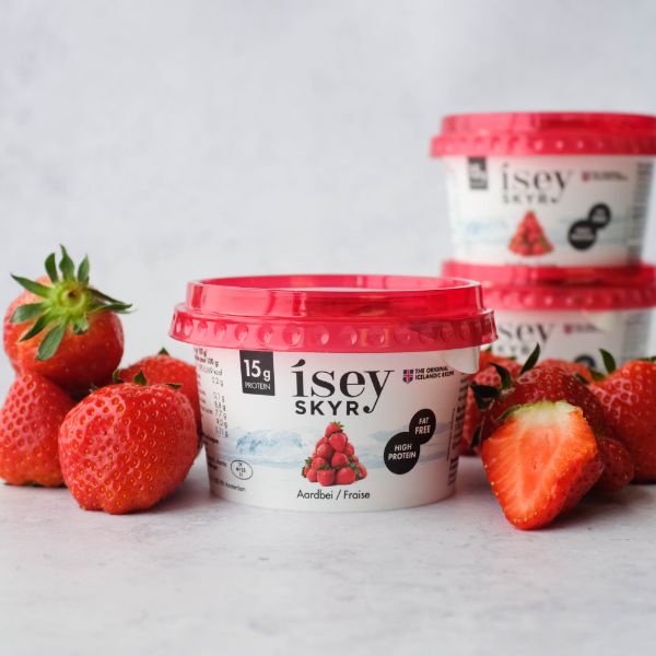 skyr-strawberry-yogurt